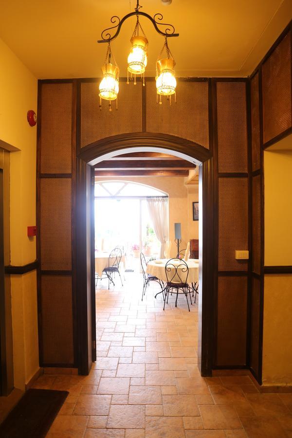 Quartier Suisse Hotel ブロウマナ エクステリア 写真
