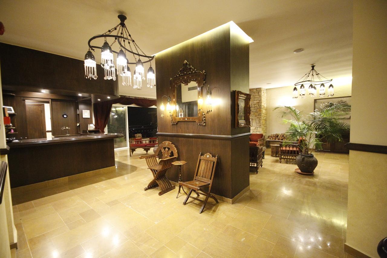 Quartier Suisse Hotel ブロウマナ エクステリア 写真