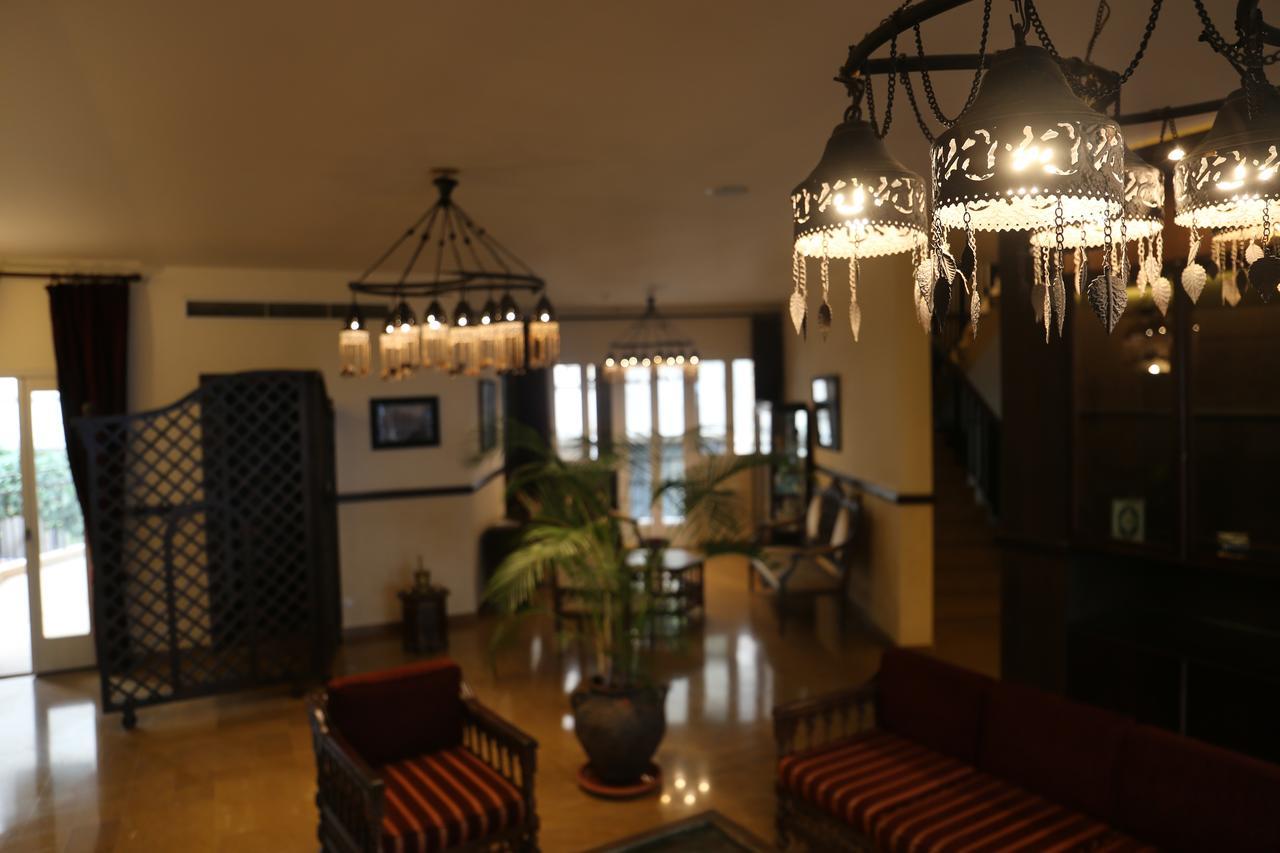 Quartier Suisse Hotel ブロウマナ エクステリア 写真